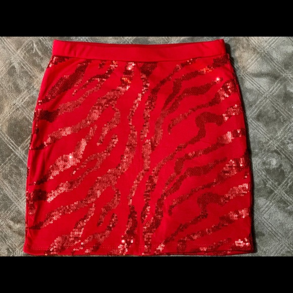 Mini Skirt - Picture 2 of 4